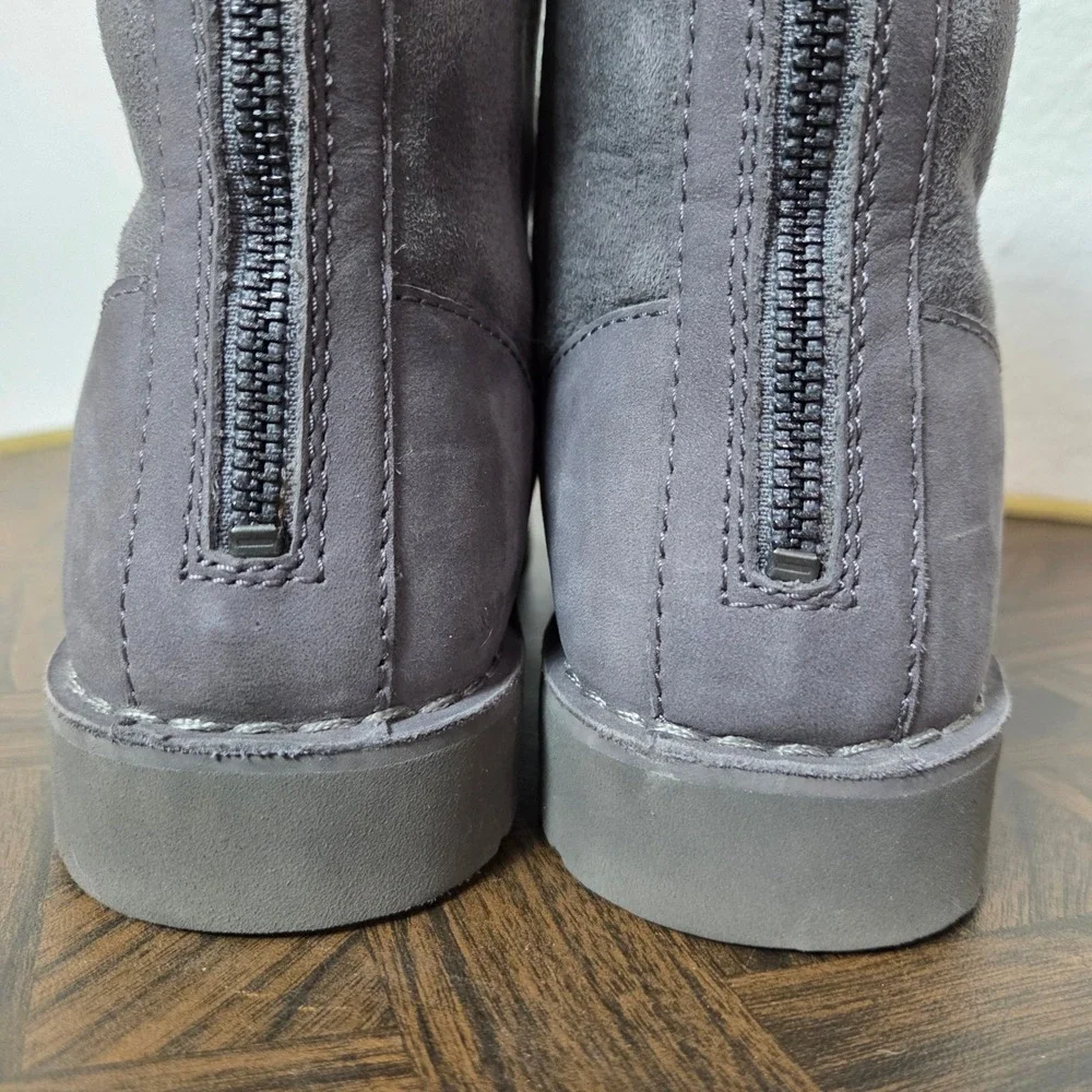 UGG Daney gray lace up‎ winter boot fur lined interior womens size 8